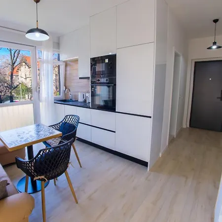 Queen7 Apartment